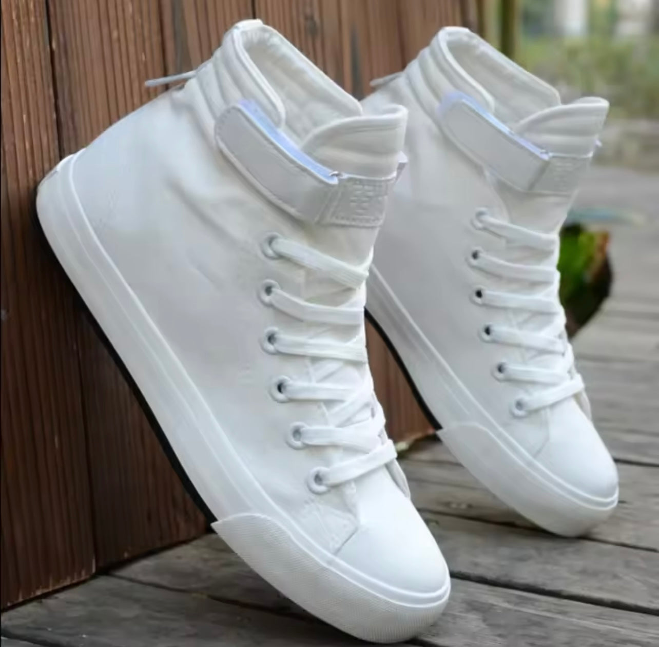 Sneaker Bino