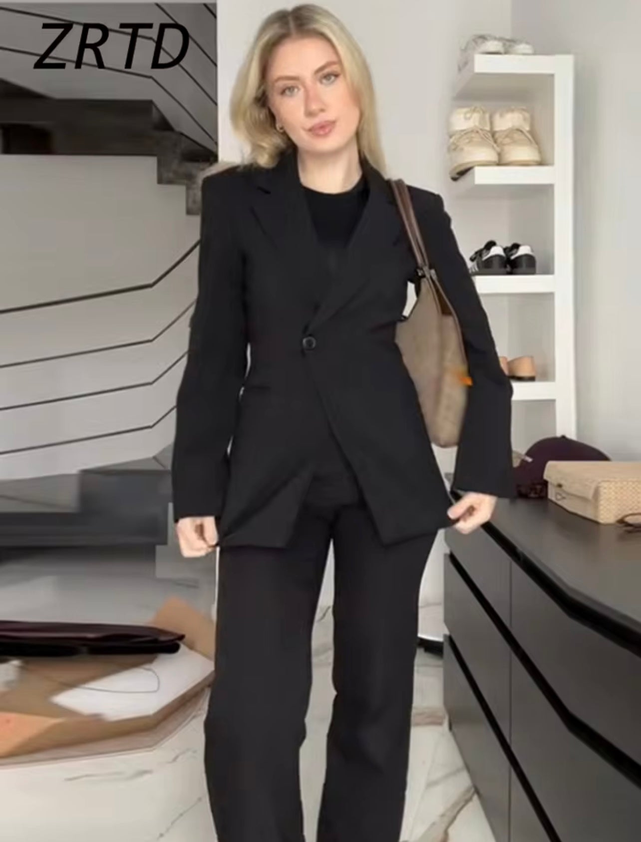 Laura blazer